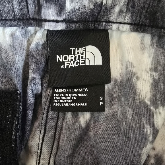 The North Face Class V Pull-On Shorts Mens Small 6" Black White Tie-Dye Print - Picture 7 of 8